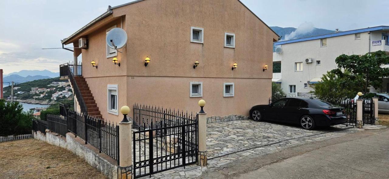 Apartmani Ljubica Утєха Екстер'єр фото