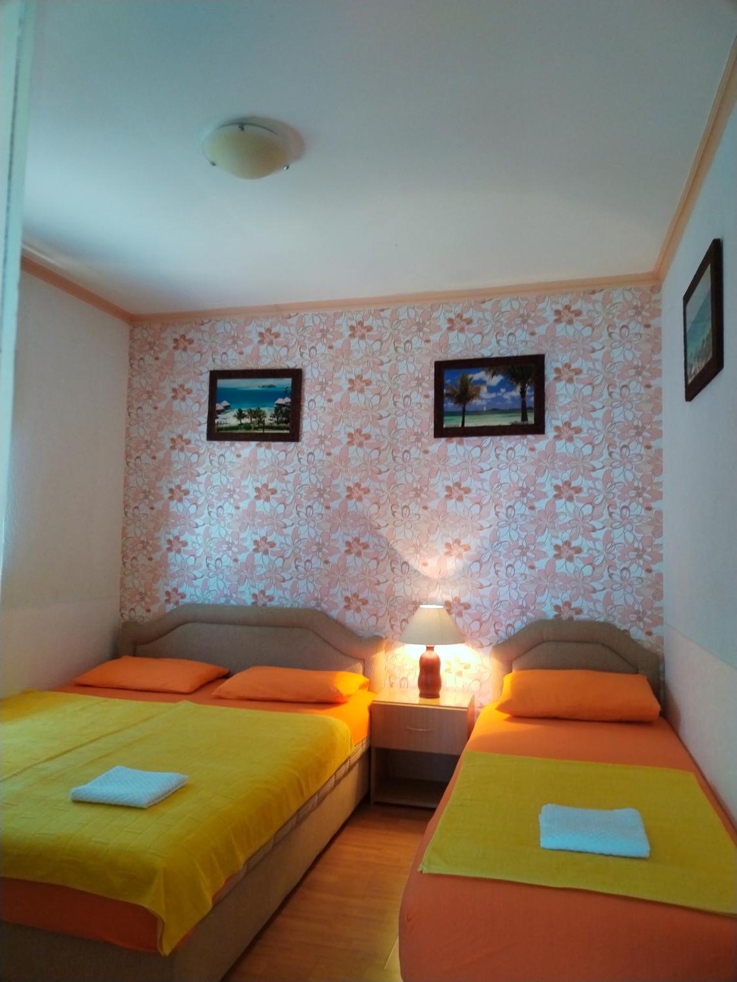 Apartmani Ljubica Утєха Екстер'єр фото