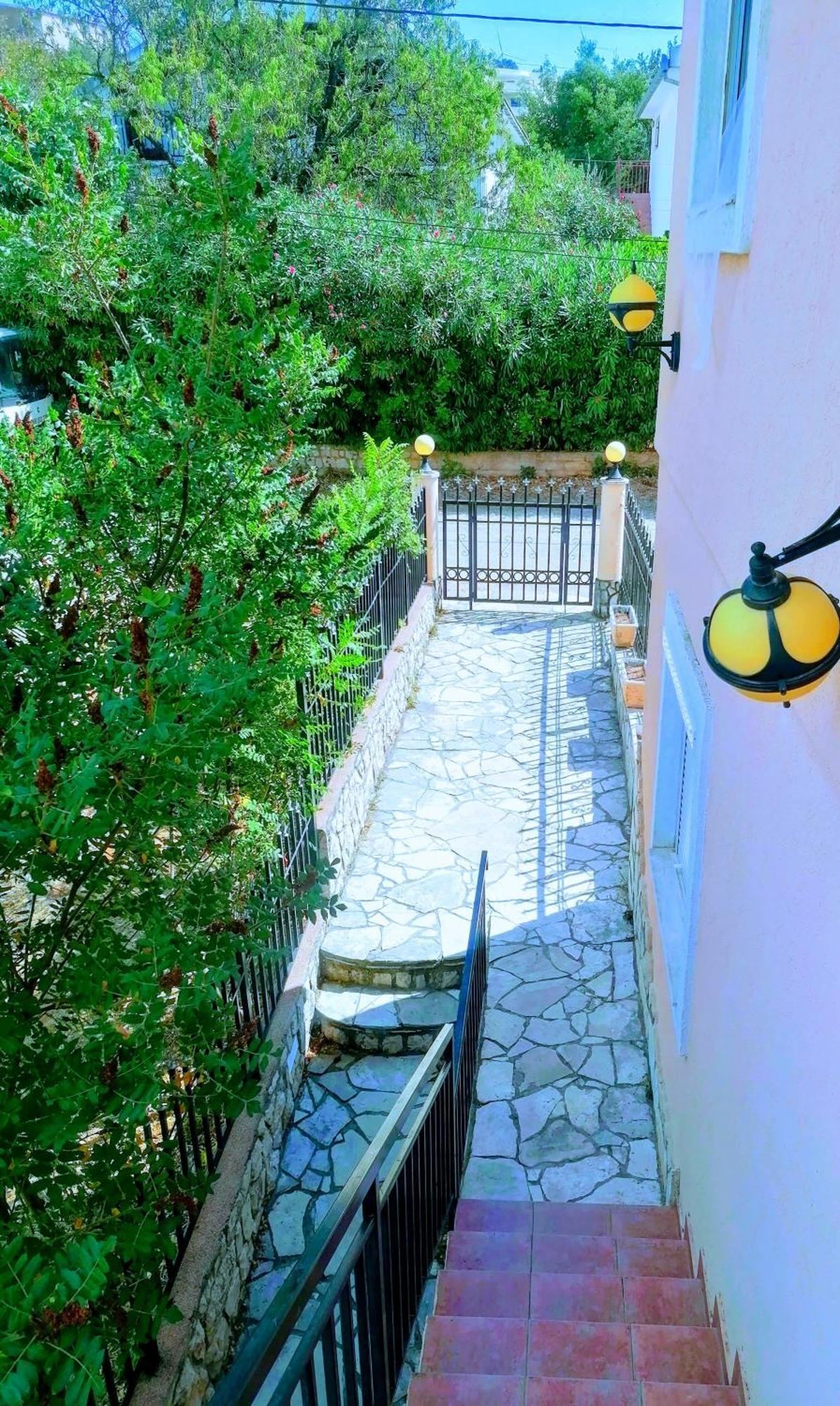 Apartmani Ljubica Утєха Екстер'єр фото