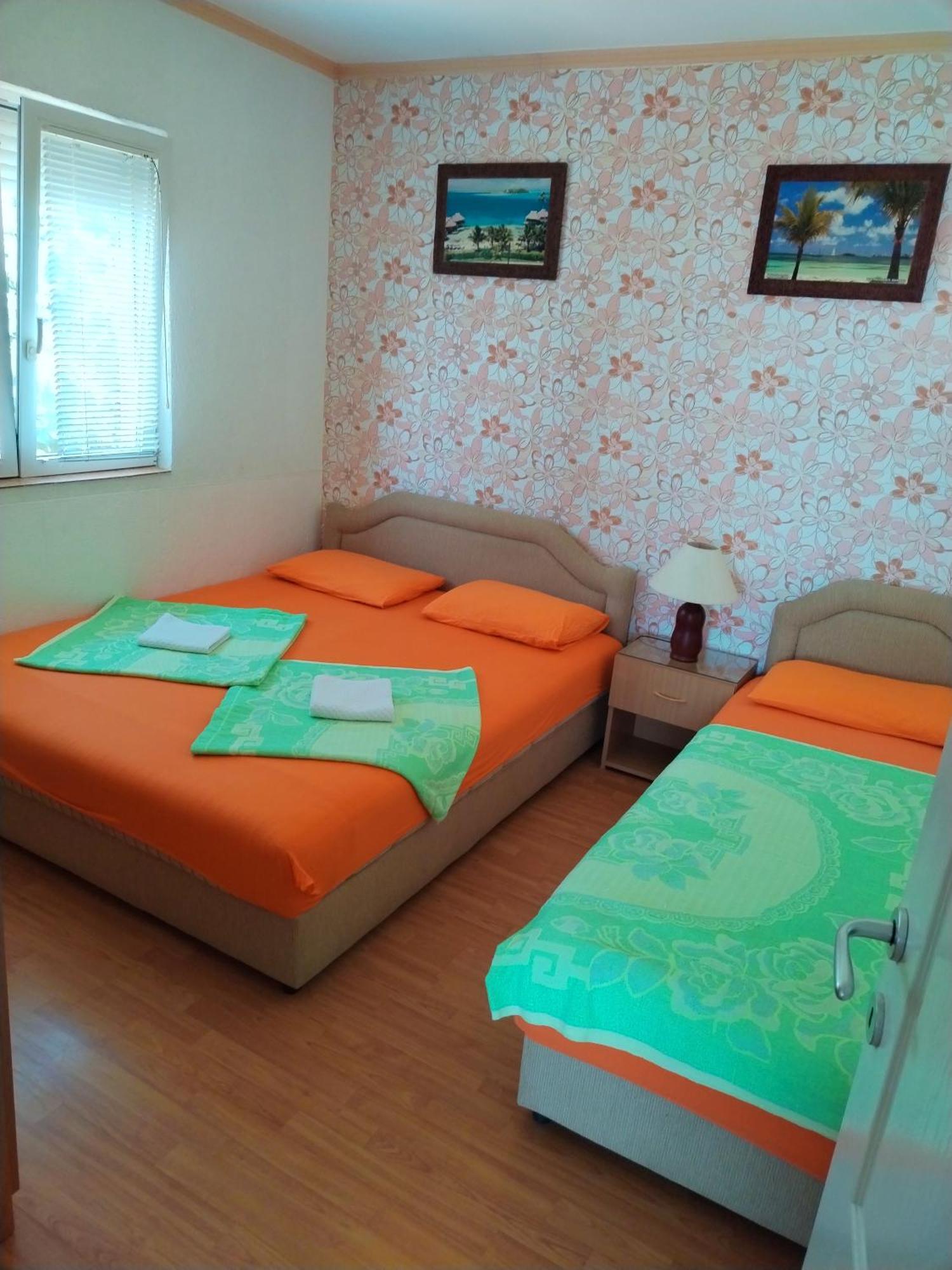 Apartmani Ljubica Утєха Екстер'єр фото